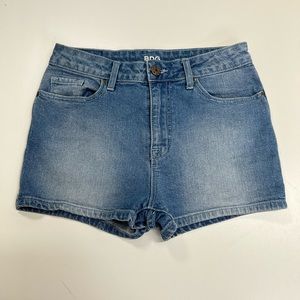 BDG Urban Outfitters High Rise Erin 5 Pocket Shortie Size 26” Waist Jean Shorts